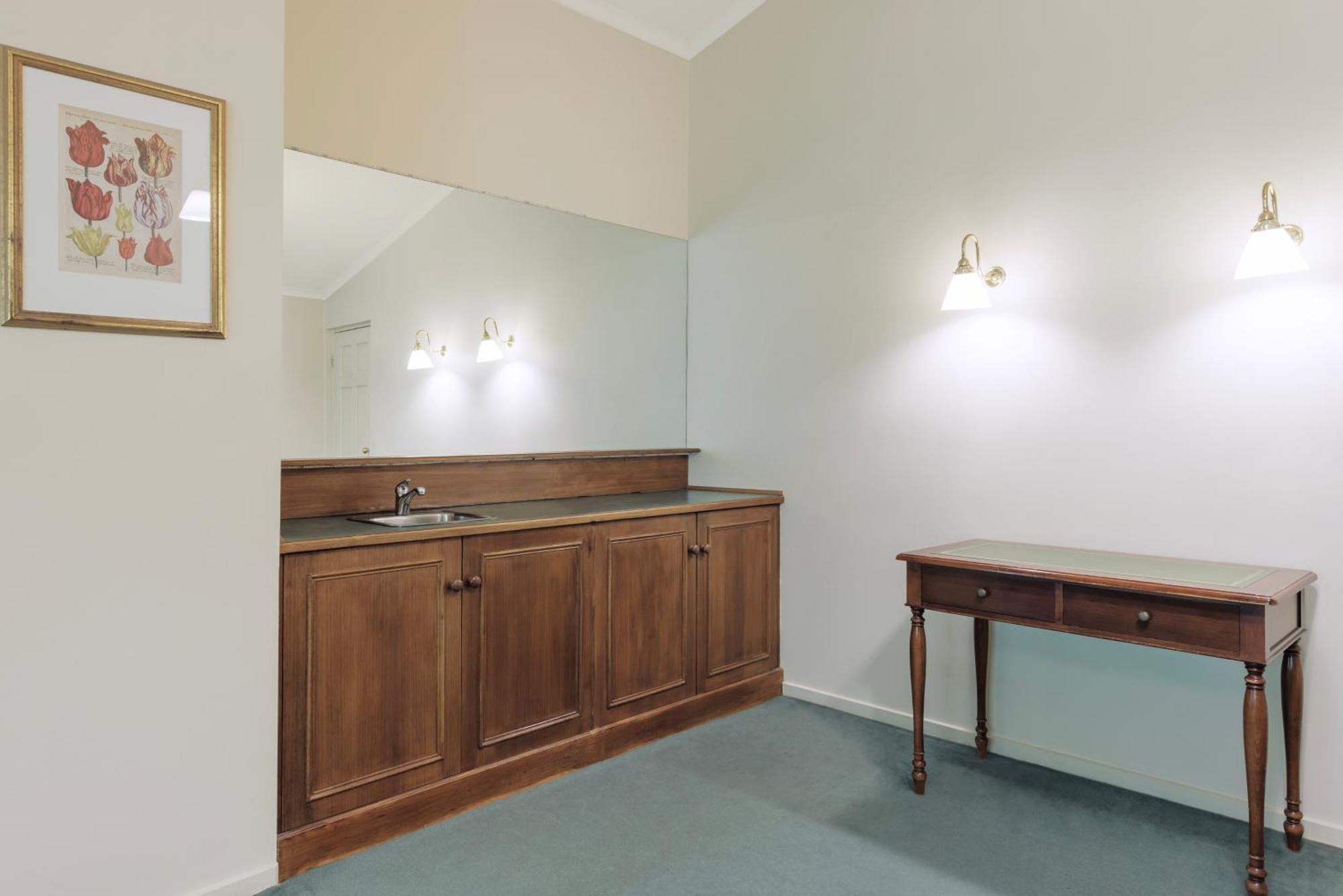 Elizabethan Lodge Melbourne City Exterior foto